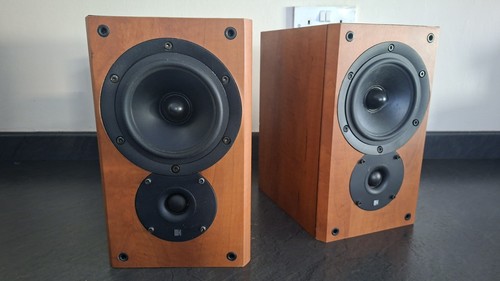 Kef cresta bookshelf - cresta,