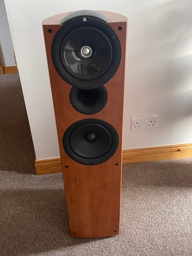 Kef floor standing speakers - floor,